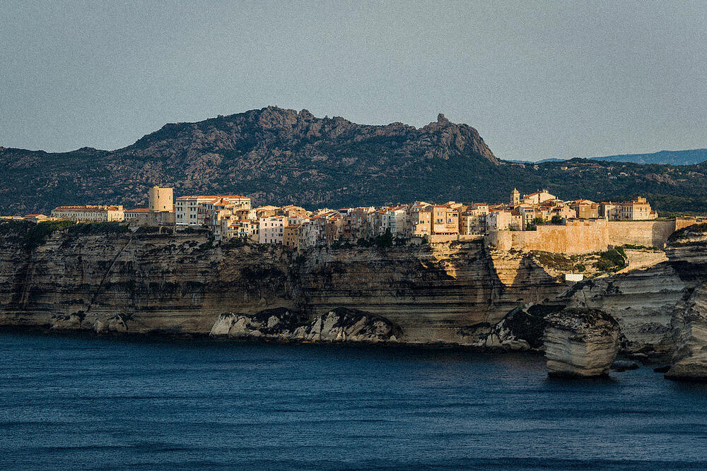 INA KENT Corsica Travel Guide Bonifacio