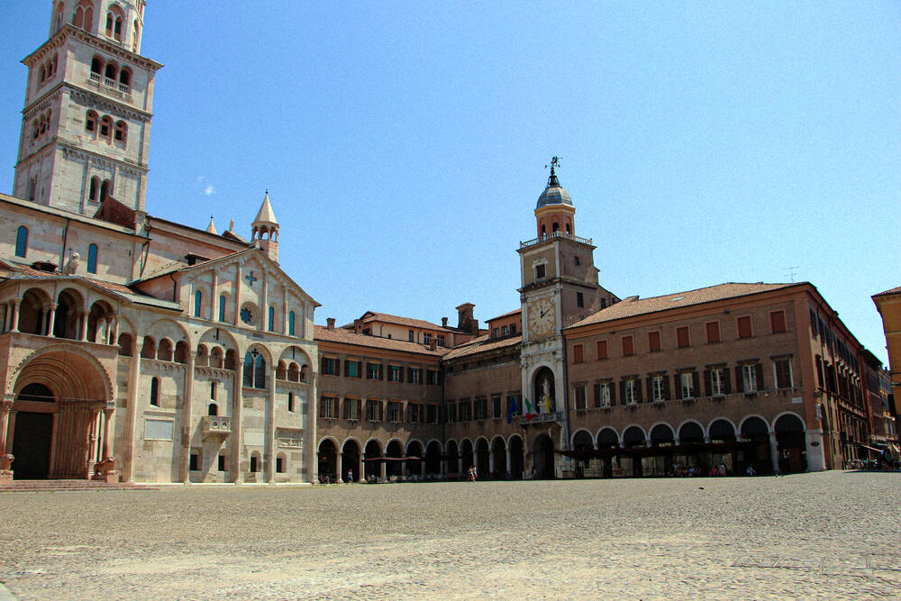 INA KENT auf Reisen – Modena Reisebericht 