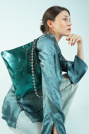 Schultertasche MOONLIT ed.2 crackled dark teal plus Chain 