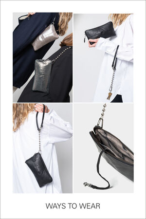 Vier Bilder zeigen die Vielseitigkeit der schwarzen Tasche INA KENT: Tragen Sie sie quer über den Körper, als Armband, in der Hand oder bewundern Sie aus nächster Nähe die Details ihres offenen Designs und der Kette.