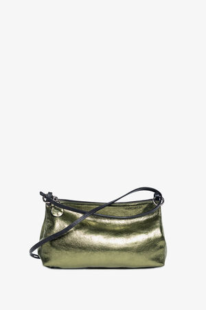 Die elegante metallisch-grüne Handtasche von INA KENT mit schwarzem Riemen und Reißverschluss hebt sich elegant von einem schlichten weißen Hintergrund ab.