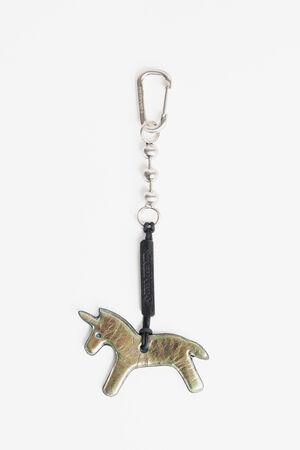 Metallischer Lederanhänger in Einhorn Form mit Karabiner, Silberkette und Lederbändchen