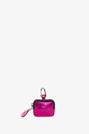kleines Pinkes metallisches Earbud case namens X.LIO ed.1 von Vorne