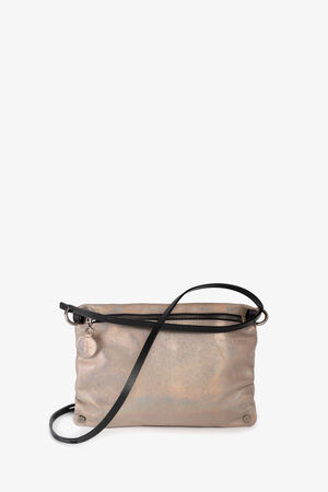 hell schimmernde Ledertasche mit schwarzem Riemen von Vorne