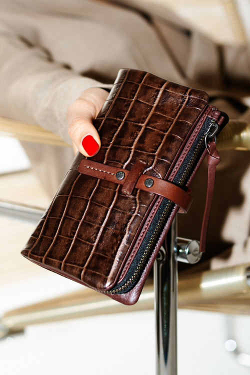 CHIEFY ed.1 crocodile brown & walnut